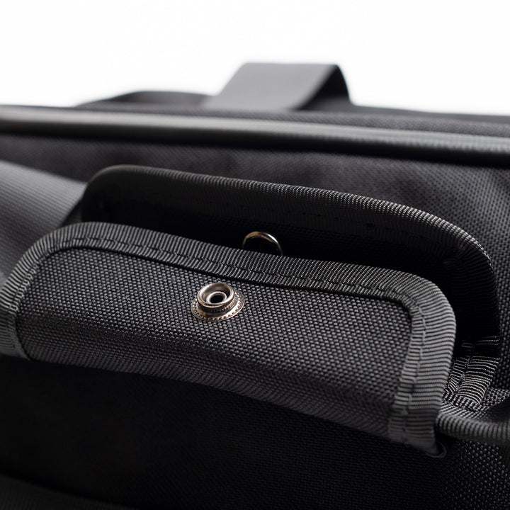 AESTHETIC USA Omni Duffel 35l close up